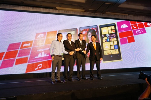 Nokia ra mắt Lumia 620 , 820 , 920