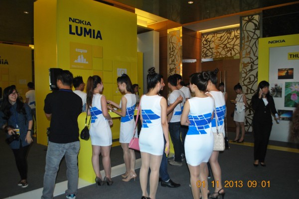 131101-phphuoc-nokia-lumia-1520-hcm-012_resize