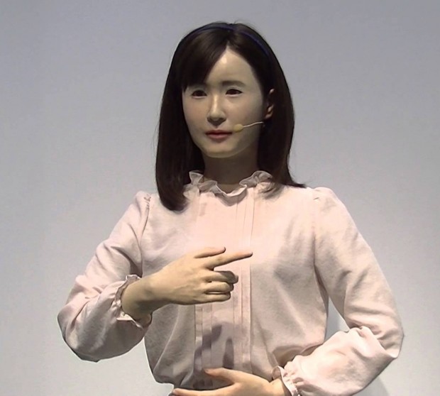 toshiba-Aiko Chihira-robot-02