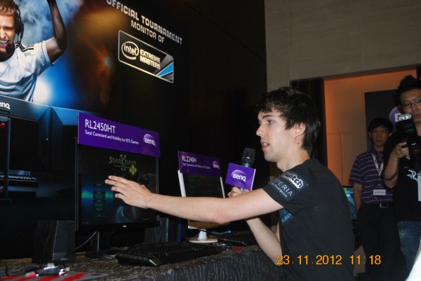 121122-24-singapore-benq-100-1024