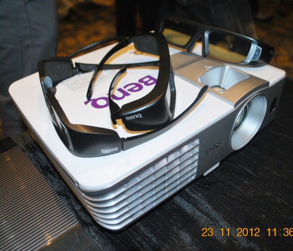 121122-24-singapore-benq-110-1024