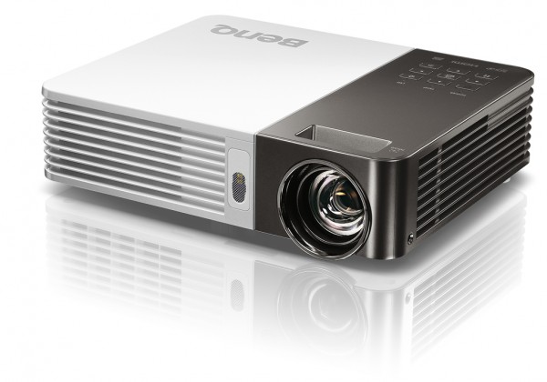 121205-benq-projector-gp10-1024-03