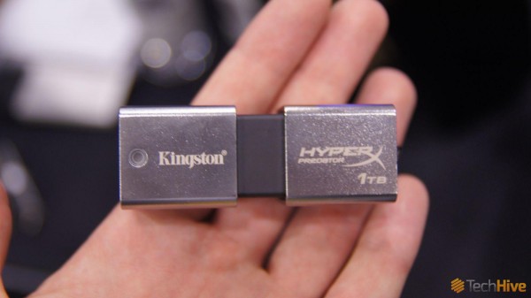 kingston_datatraveler_hyperx_predator_3.0_1tb-3