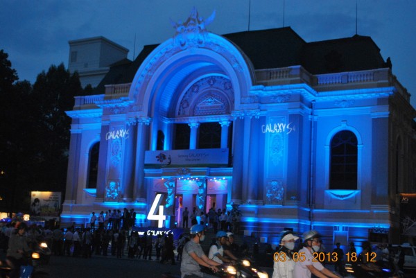 130503-samsung-galaxy-s4-note-8-hcm-001_resize