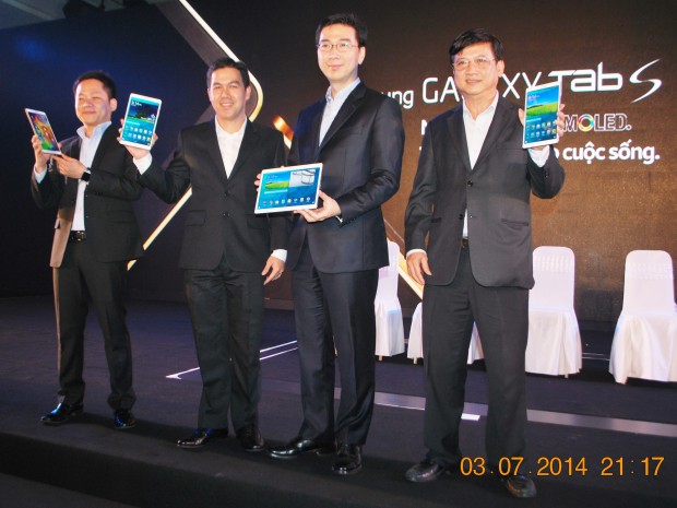 140703-samsung-galaxy-tab-s-hcm-044_resize