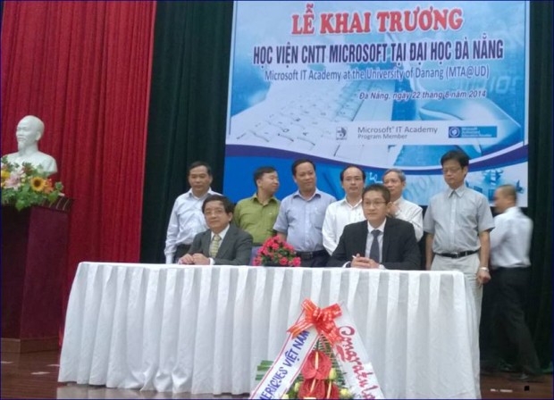 140822-microsoft-it-academy-01