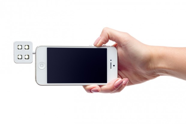 iBlazr-led-flash-03_resize