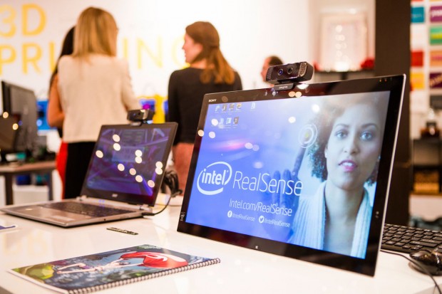 intel-RealSense-3D-camera-03