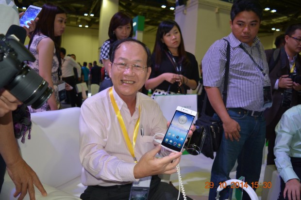 141029-singapore-oppo-phphuoc-061_resize