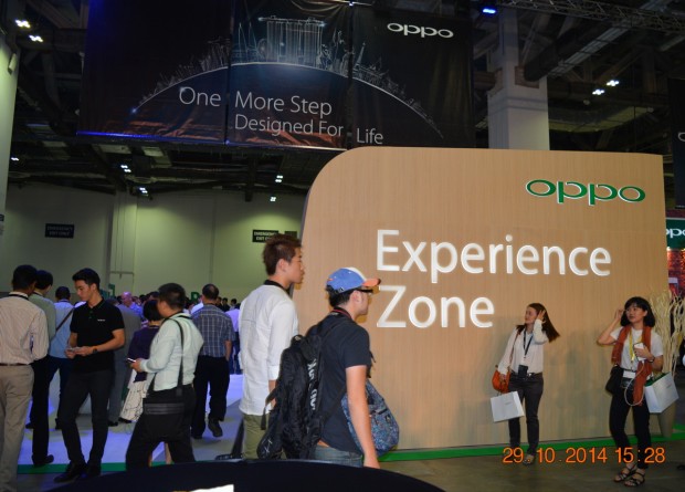 141029-singapore-oppo-phphuoc-060_resize