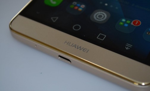 Huawei từng đập bỏ 2 triệu chiếc smartphone