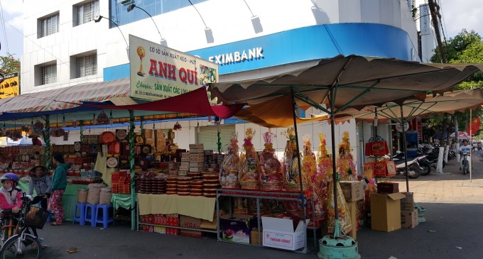 VIDEO: Chợ bánh mứt Tết Bính Thân 2016 ở Mỹ Tho