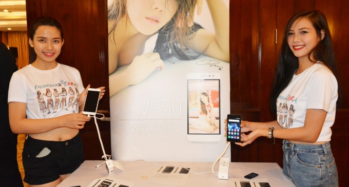 Hai smartphone mới V955 và V950 của Pantech ở Việt Nam