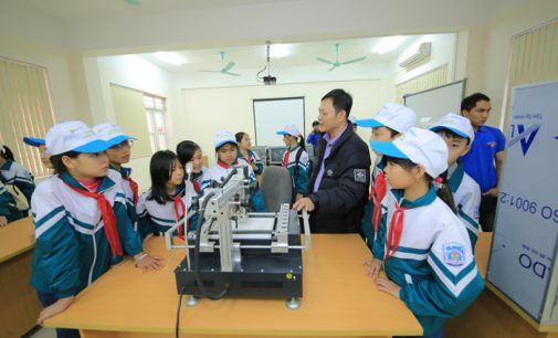 Hơn 50.000 trẻ em vùng khó khăn đã được tiếp cận chương trình tin học ứng dụng và khoa học máy tính