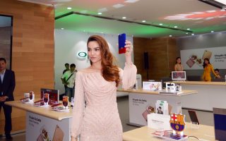 ALBUM: Điểm hội ngộ của fan Oppo và fan FC Barcelona