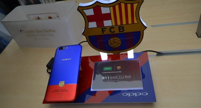 Trên tay Oppo R11 phiên bản FC Barcelona Edition cao cấp đầu tiên tại Việt Nam