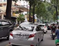 VIDEO: Ẻm lì đòn chớ hề run