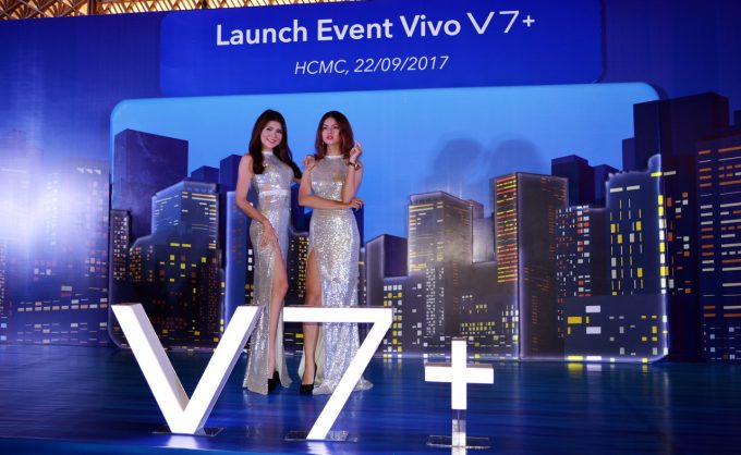 Ra mắt smartphone Vivo V7+ tại Việt Nam