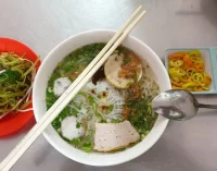 Xài bún đỡ ghiền phở…