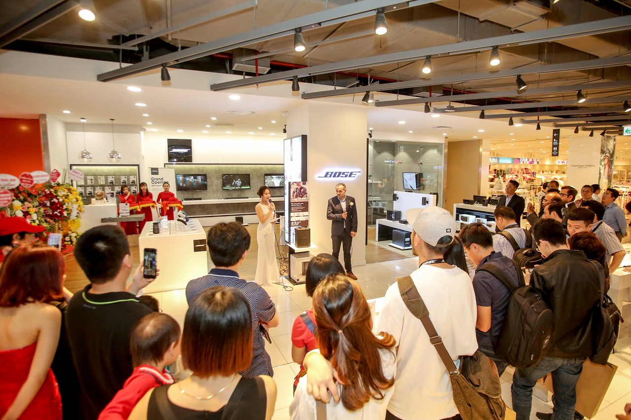 Bose khai trương Bose Store đầu tiên tại Hà Nội nằm trong trung tâm thương mại Lotte Hà Nội (Lotte Department Store) ngày 6-4-2019.