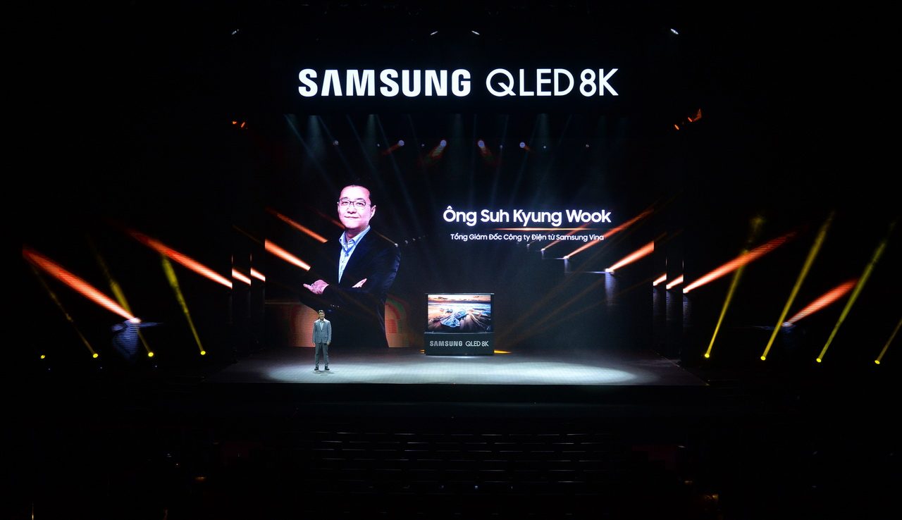 Ông Suh Kyung-wook, Tổng giám đốc Samsung Vina, tại sự kiện ra mắt TV Samsung QLED 8K 2019 ở Hà Nội ngày 10-4-2019.