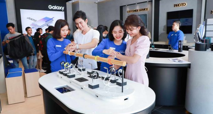 Samsung Vina khai trương thêm 3 cửa hàng trải nghiệm lớn SES ở Việt Nam