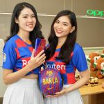 Trên tay smartphone OPPO Reno 10x Zoom phiên bản giới hạn FC Barcelona bán tại Việt Nam