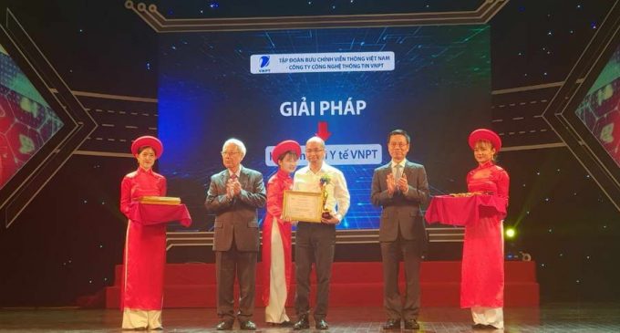 Hệ sinh thái Y tế VNPT nhận Giải thưởng Chuyển đổi số Việt Nam 2019