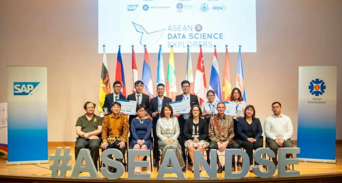 Lần đầu tiên sinh viên Việt Nam đăng quang tại cuộc thi Nhà Khám phá Khoa học Dữ liệu ASEAN DSE 2019
