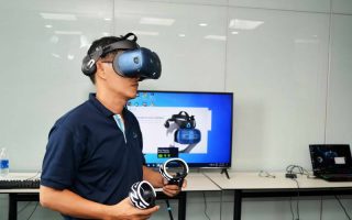HTC VIVE ra mắt kính thực tế ảo VR mới VIVE Cosmos tại Việt Nam