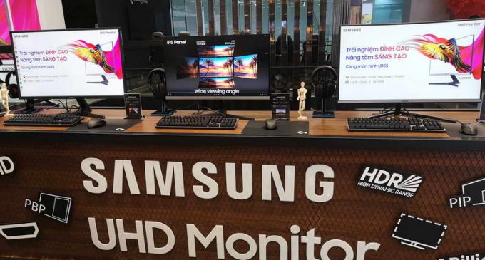 Ra mắt màn hình UHD Samsung UR55 series tại Việt Nam