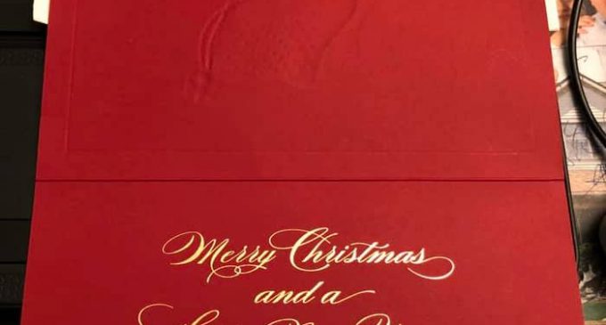 Thiệp Happy New Year 2020 của ông bà Donald Trump