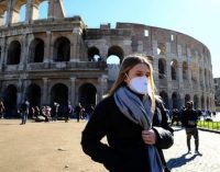 Tại sao không trở về Việt Nam lúc này?