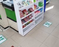 Giãn cách xã hội