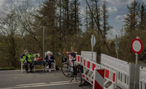 Tình già vẫn nồng thắm thời Cô Vi