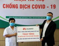 Huawei Việt Nam trao tặng bộ thiết bị Hội nghị truyền hình và 20 máy tính bảng cho Bệnh viện Bệnh Nhiệt đới Trung ương