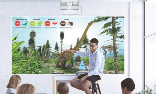 Epson ra mắt máy chiếu tương tác siêu gần hoàn toàn mới EB-1485Fi