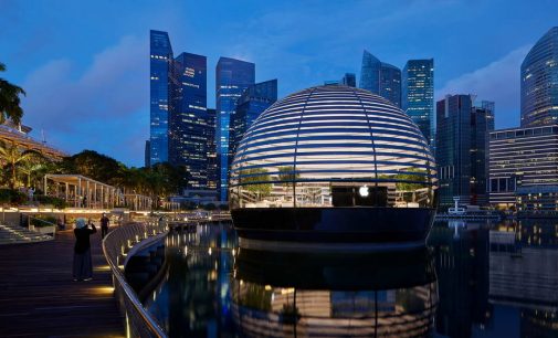 Apple khai trương cửa hàng Apple Marina Bay Sands tại Singapore
