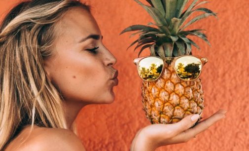 Tai bèo, mắt khóm