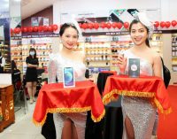 Giữa đêm 26-11-2020, FPT Shop mở bán iPhone 12 series chính hãng