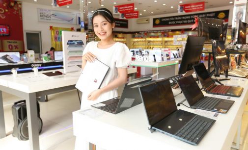 FPT Shop giảm giá laptop và tặng combo làm việc tại nhà mùa COVID-19