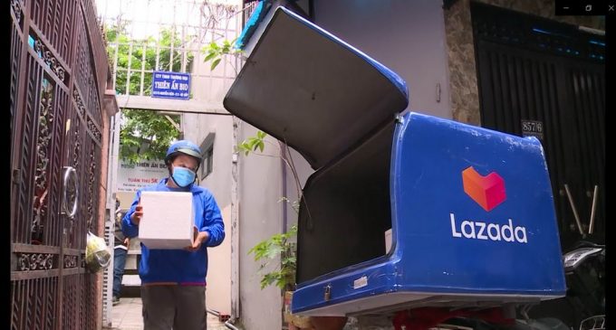 Lazada miễn phí vận chuyển cho các đơn hàng thiết yếu tại TP.HCM trong thời gian giãn cách chống dịch