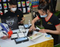 FPT Shop về thêm 10.000 chiếc iPhone 13 series chính hãng phục vụ khách hàng đặt cọc