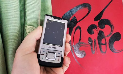 Khai quật Nokia 6500 Slide sau 15 năm