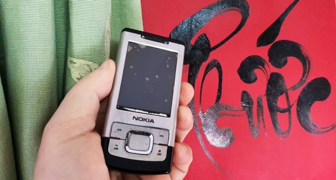 Khai quật Nokia 6500 Slide sau 15 năm