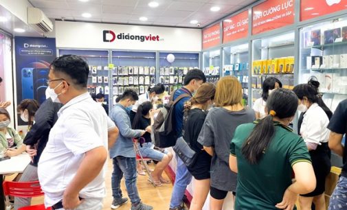 Đón Valentine, có những điện thoại và phụ kiện công nghệ giảm giá đến 50%