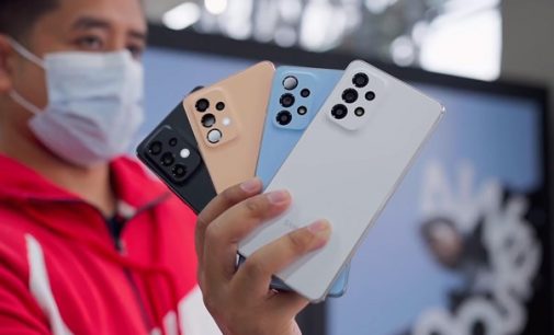 Samsung Galaxy A53 5G kèm bộ quà tặng đặt trước trị giá đến 3,8 triệu đồng