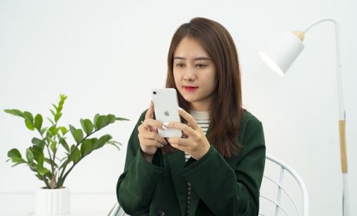 Apple iPhone SE 2022 giảm giá mạnh chỉ sau 1 tháng mở bán