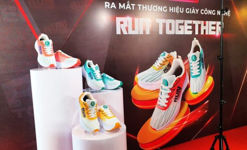 RUN Together ra mắt giày công nghệ gắn chip NFC cho người chạy bộ