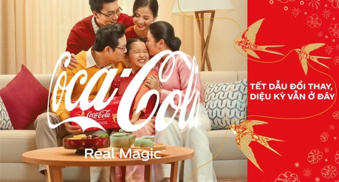 Quét mã QR tương tác với Coca-Cola nhận quà vui Tết 2023 “Tết dẫu đổi thay, diệu kỳ vẫn ở đây”